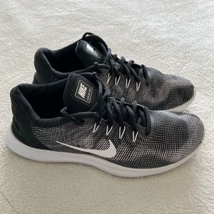 Nike Flex Run Tennis Shoes Sneakers Men’s size 13